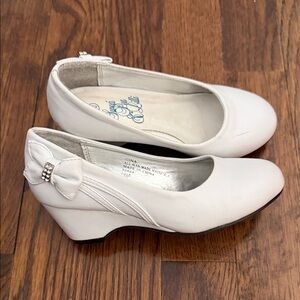 White Wedge Shoes with Bow Accent